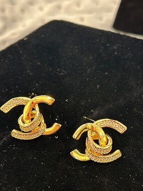 Gold Interlocking CC Logo Stud Earrings - NWT